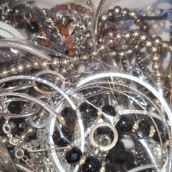 3 pound bundle of silver jewelry - Picture 6 of 7